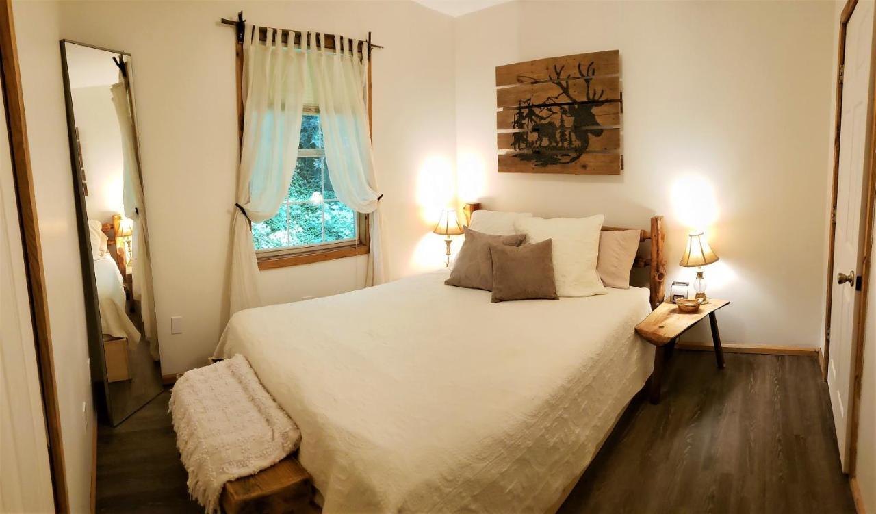 Ridge Retreat At Hearthstone Cabins And Camping - Pet Friendly Helen Exterior photo