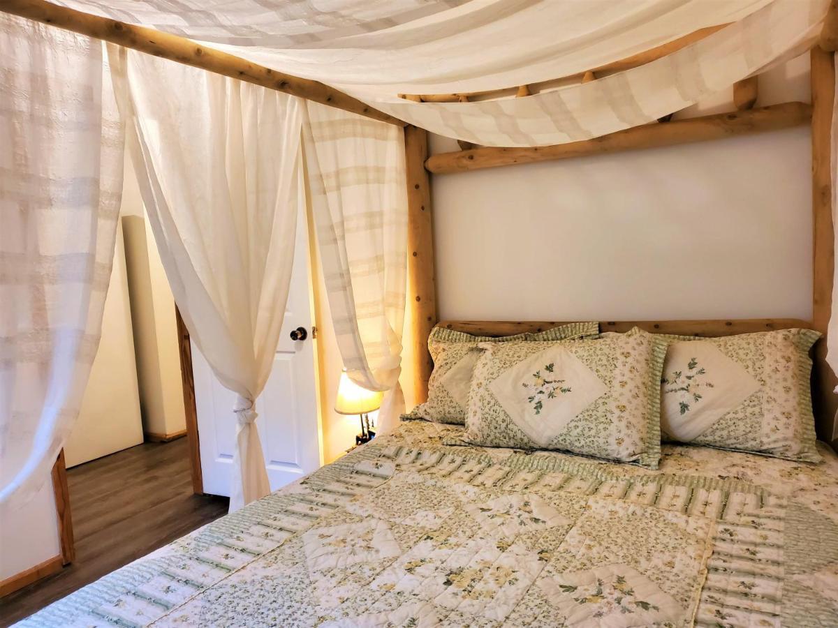 Ridge Retreat At Hearthstone Cabins And Camping - Pet Friendly Helen Exterior photo